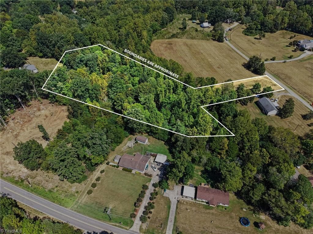 146 Mabes Road, Eden NC 27288
