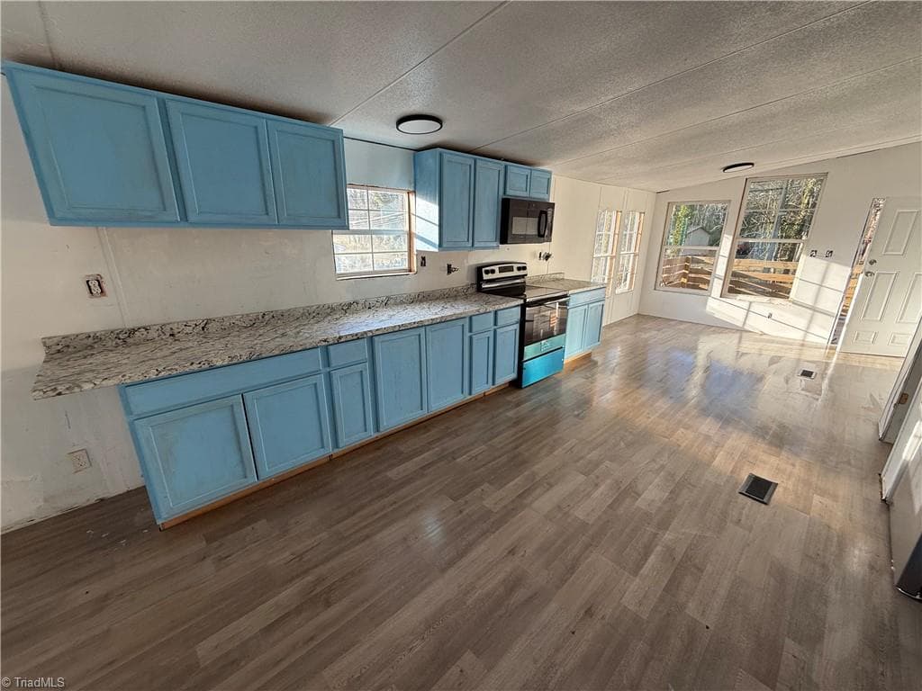 Manufactured Home at 620 Frank Fleer Road, Lexington NC 27292, Lexington, photo 4 of 18