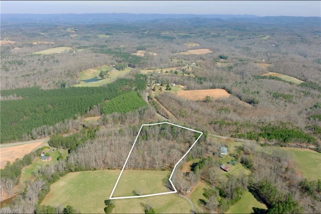 1019-12 George Road, Westfield NC 27053