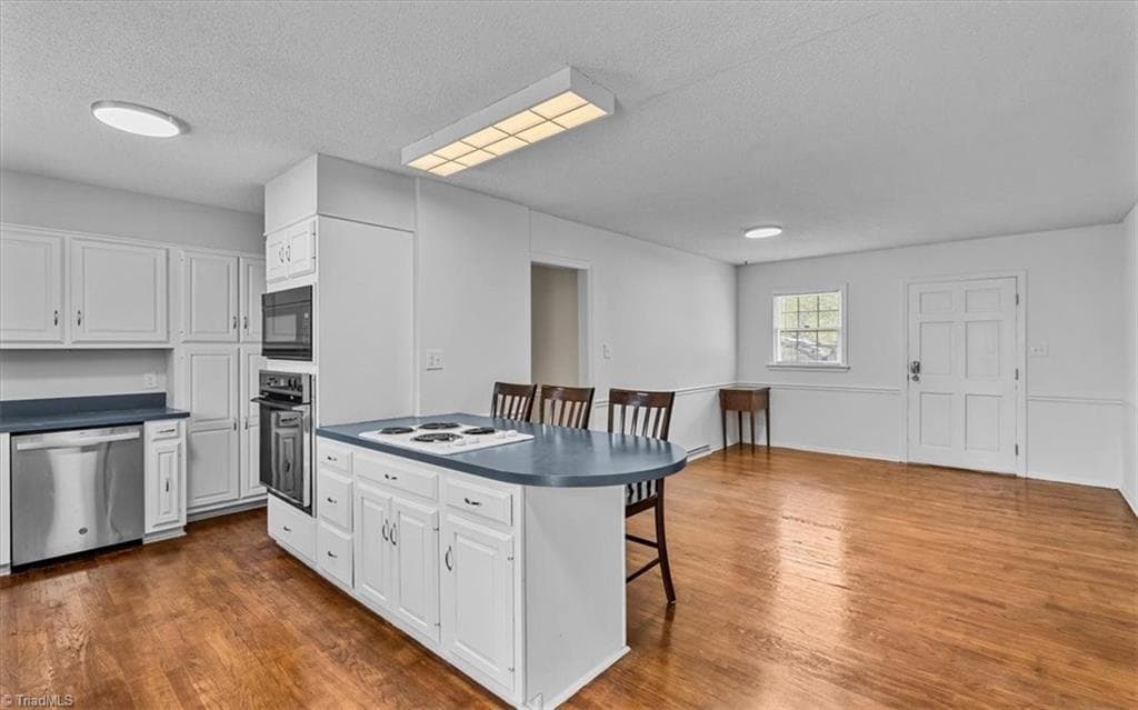 Stick/Site Built at 5334 Sherrie Drive, High Point NC 27263, photo 11 of 36