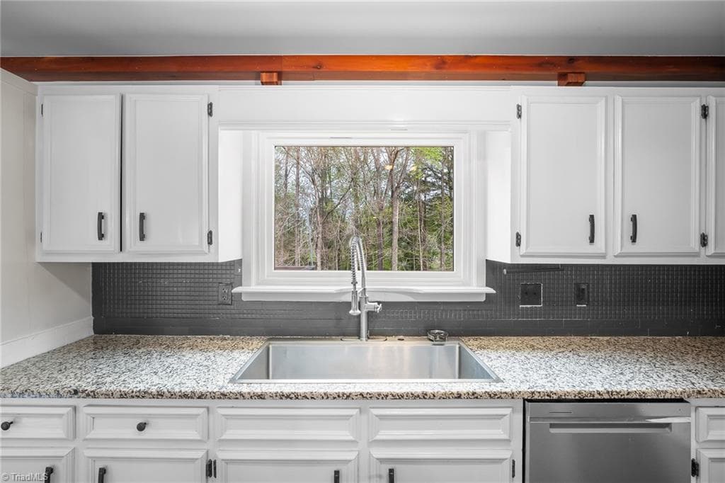 Stick/Site Built at 391 Lake Hill Drive, Thomasville NC 27360, photo 23 of 46