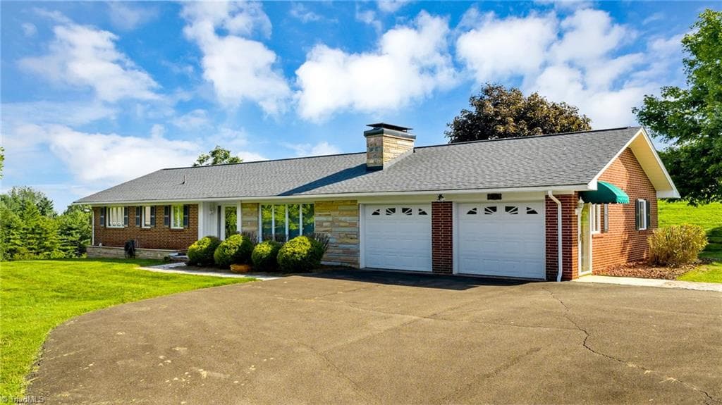 354 Old Wilkes Road, Glendale Springs NC 28629