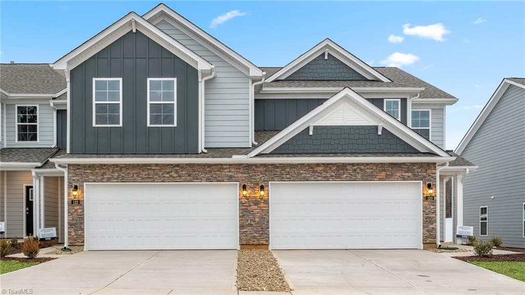 132 Briarwood Lane, Bermuda Run NC 27006