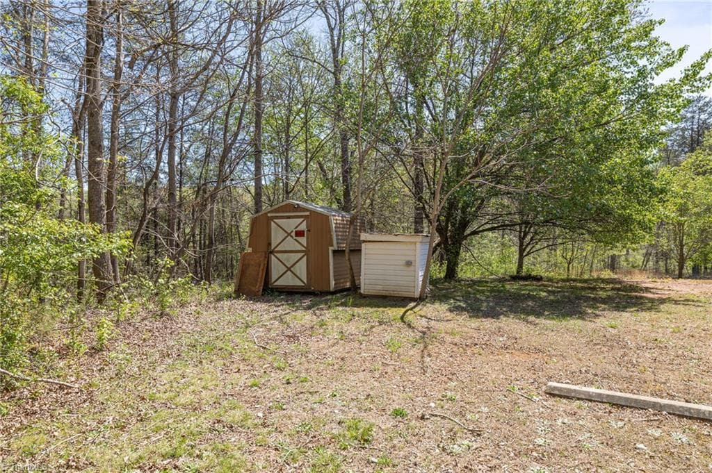 Remarks at 121 Ellis Road, Mayodan NC 27027, photo 24 of 27