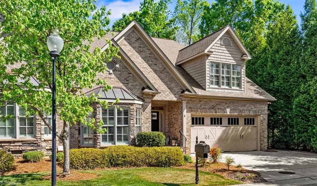 Stick/Site Built at 8 Blakeney Place, Greensboro NC 27408, photo 2 of 50