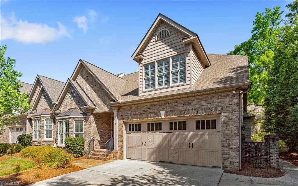 Stick/Site Built at 8 Blakeney Place, Greensboro NC 27408, photo 3 of 50