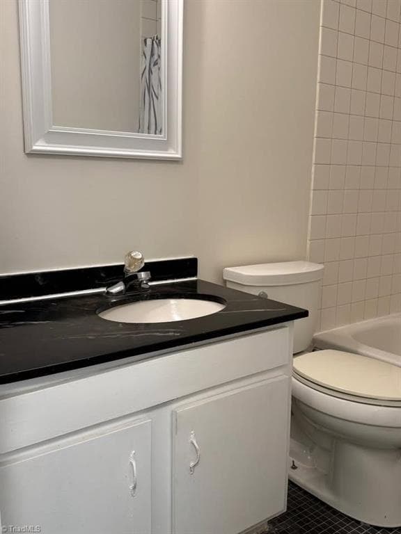 Stick/Site Built at 2810 Pelham Place # F, Winston-Salem NC 27106, photo 11 of 13