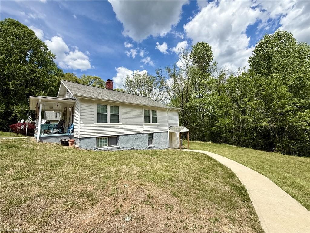 1098 6th Street # B, North Wilkesboro NC 28659