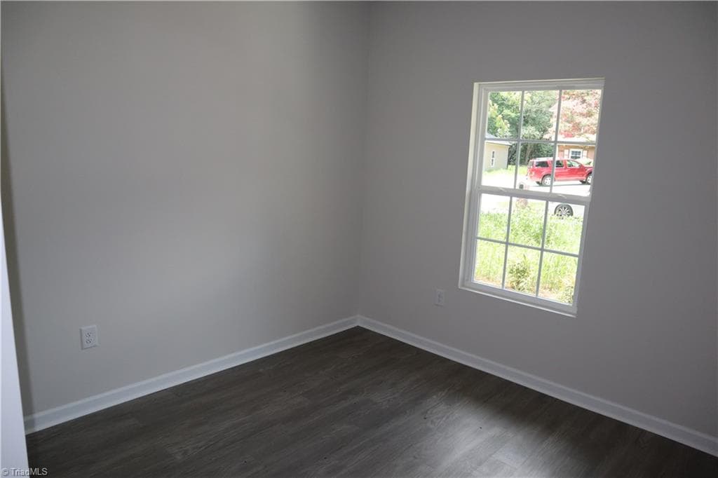 Stick/Site Built at 2908 Bainbridge Drive, Winston-Salem NC 27105, Winston-Salem, photo 8 of 12