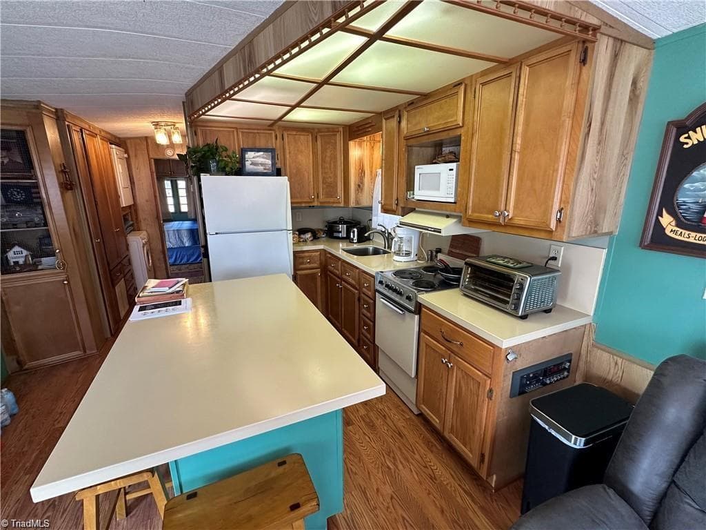 Manufactured Home at 120 Elm Street, New London NC 28127, photo 7 of 50