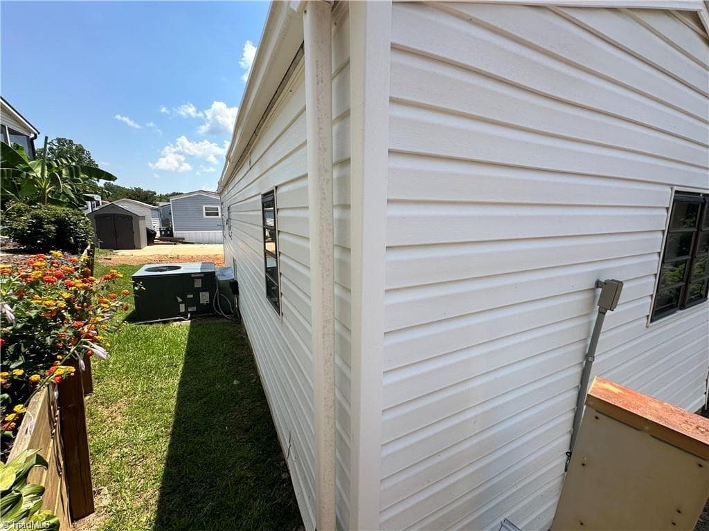 Manufactured Home at 120 Elm Street, New London NC 28127, photo 32 of 50