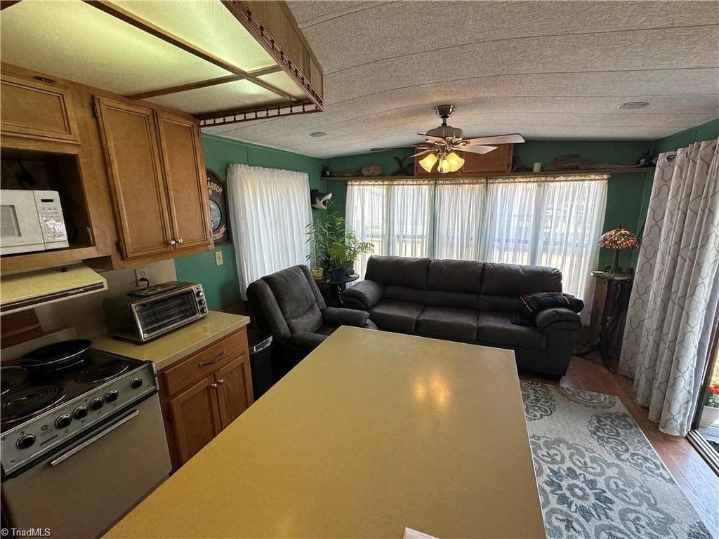 Manufactured Home at 120 Elm Street, New London NC 28127, photo 11 of 50