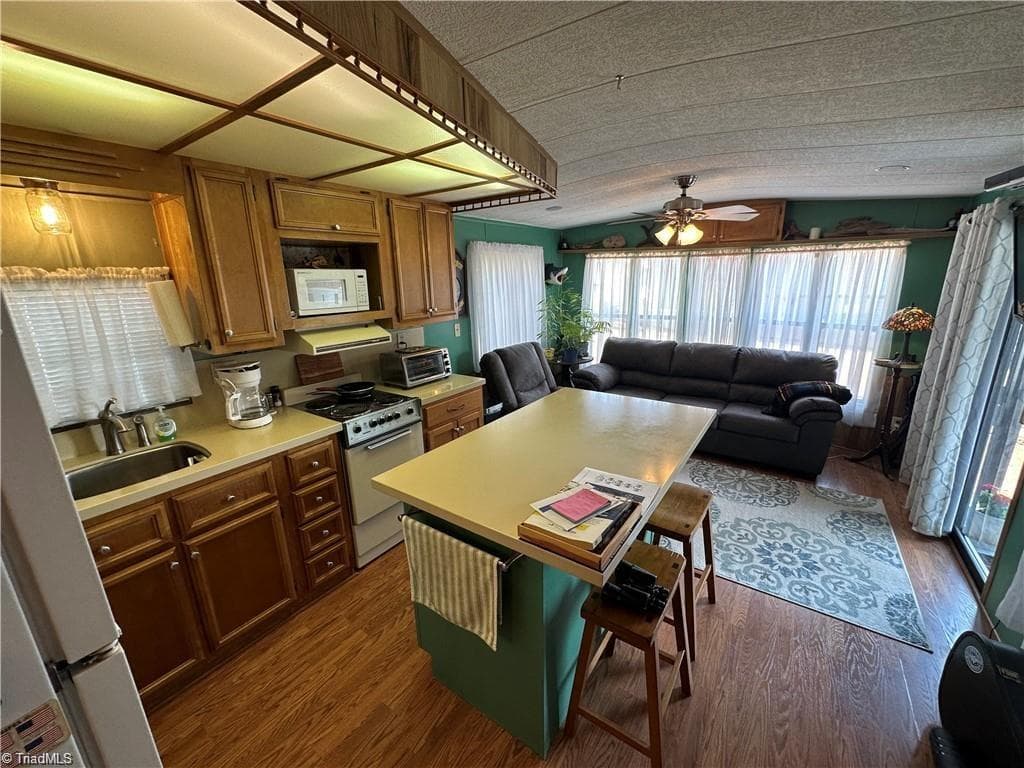 Manufactured Home at 120 Elm Street, New London NC 28127, photo 19 of 50