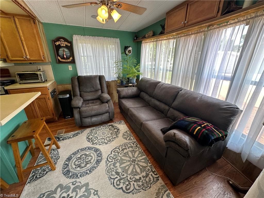 Manufactured Home at 120 Elm Street, New London NC 28127, photo 4 of 50