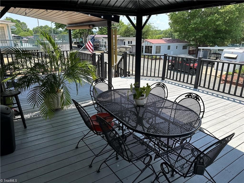 Manufactured Home at 120 Elm Street, New London NC 28127, photo 21 of 50