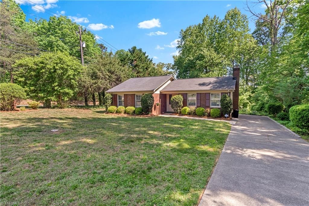 2595 Mount Salem Road, Pfafftown NC 27040