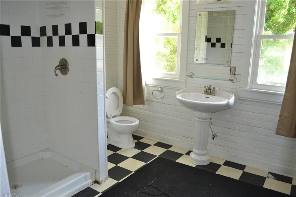 Remarks at 100 E Academy Street, Madison NC 27025, photo 18 of 21