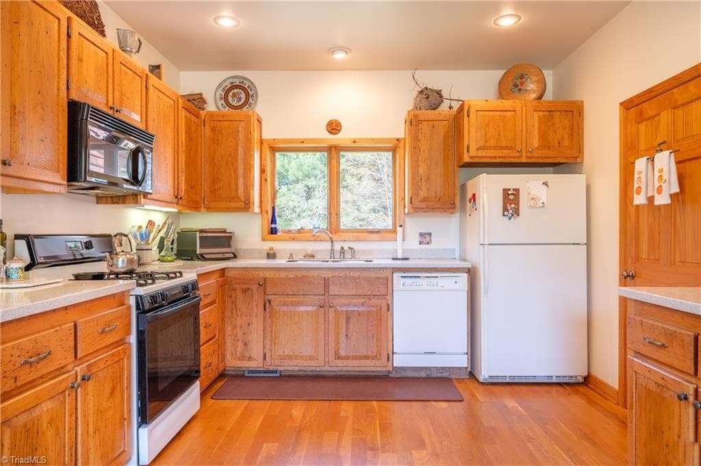 Stick/Site Built at 931 Maple Shade Road, Laurel Fork VA 24352, Laurel Fork, photo 17 of 50