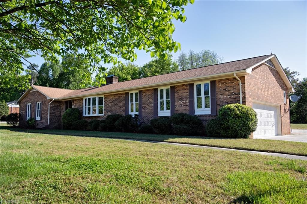 1521 N NC Highway 87, Elon NC 27244