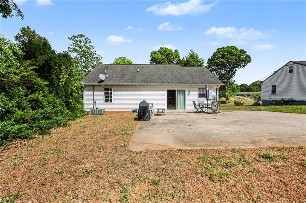 Stick/Site Built at 3130 S Main Street, Winston-Salem NC 27127, Winston-Salem, photo 24 of 27