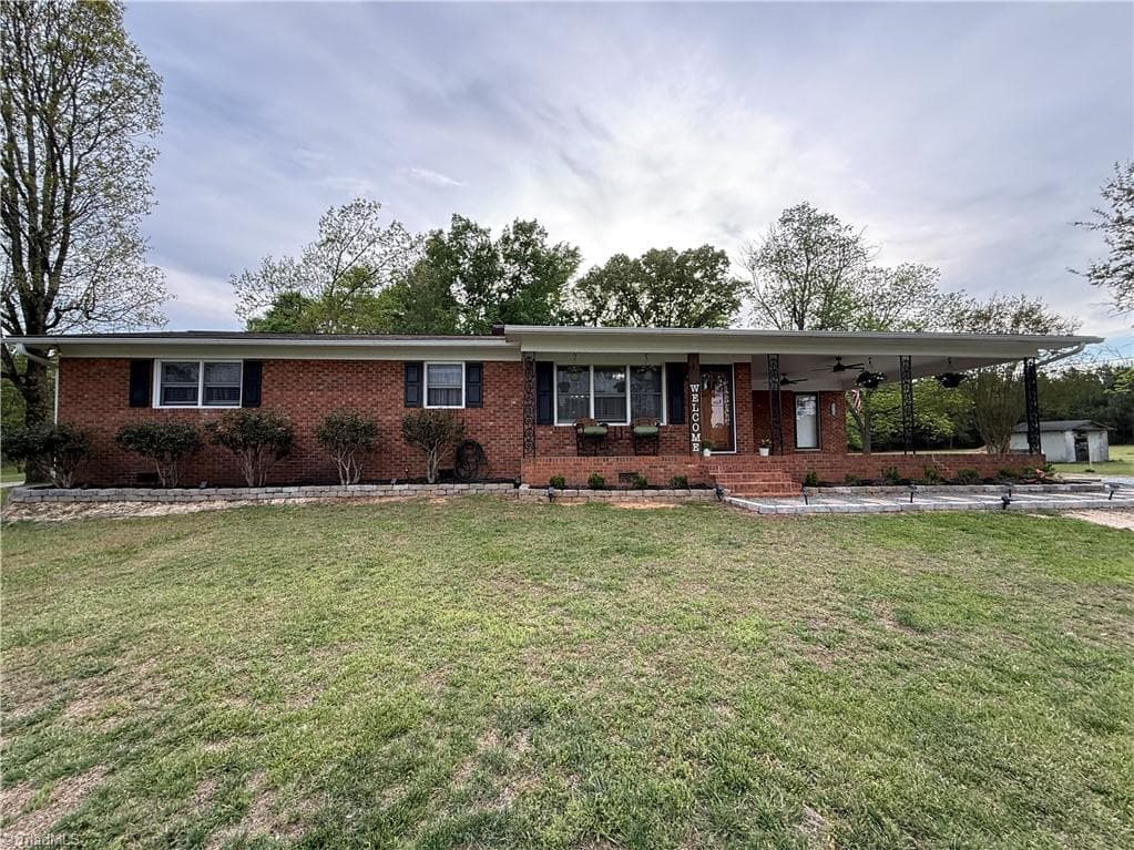 Stick/Site Built at 136 Fuller Mill Road S, Trinity NC 27370, photo 2 of 40
