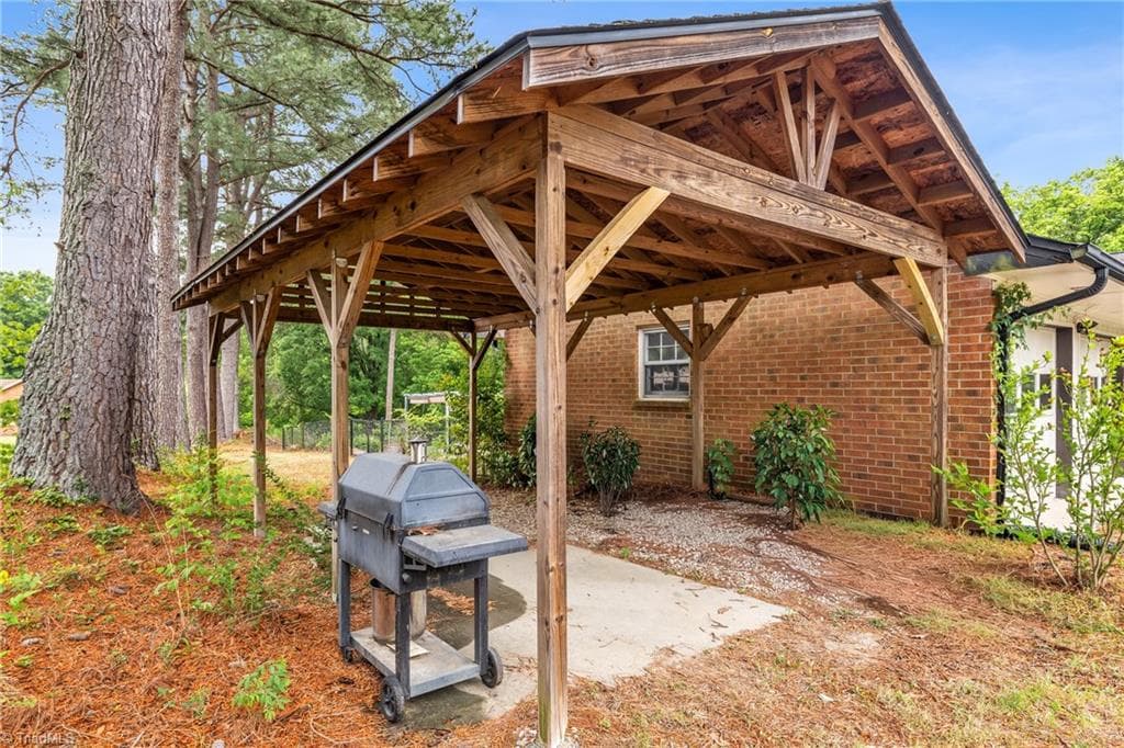 Stick/Site Built at 5217 Overlea Drive, Greensboro NC 27407, photo 33 of 39
