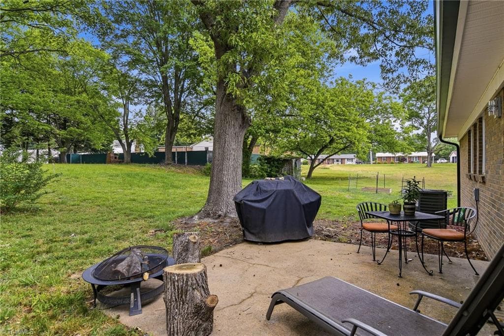 Stick/Site Built at 104 Jacklyn Court, High Point NC 27265, photo 27 of 32