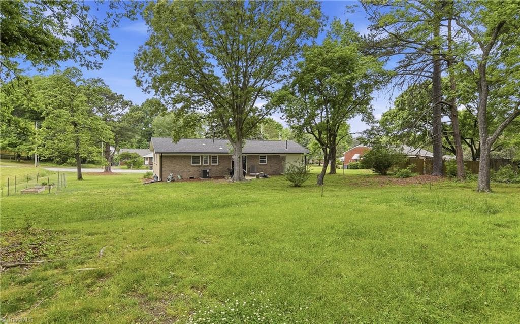 Stick/Site Built at 104 Jacklyn Court, High Point NC 27265, photo 30 of 32