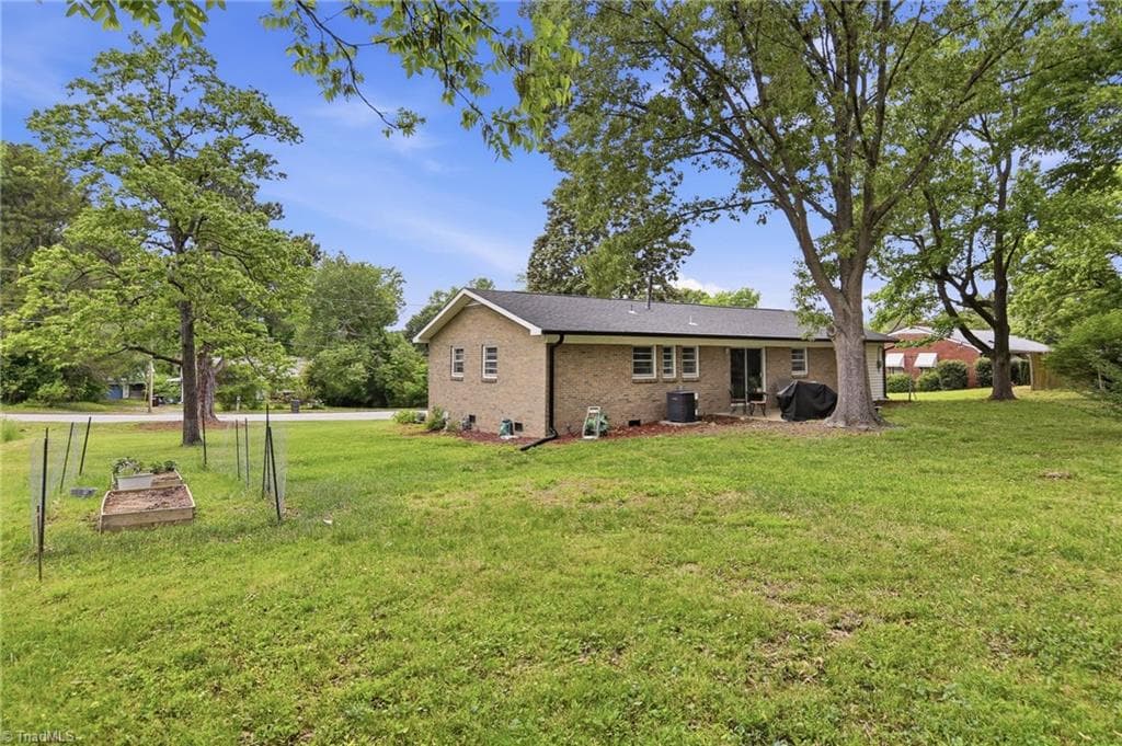 Stick/Site Built at 104 Jacklyn Court, High Point NC 27265, photo 29 of 32