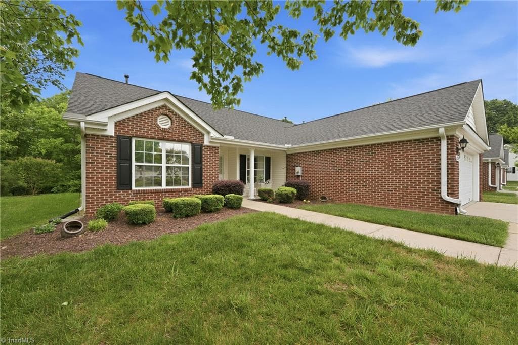 2204 Sweetbay Circle, Burlington NC 27215