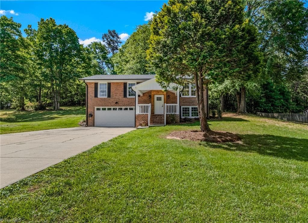 117 Kingswood Place Drive, Walnut Cove NC 27052