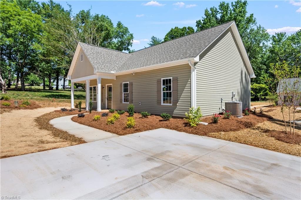 Stick/Site Built at 5575 Marty Lane, Clemmons NC 27012, Clemmons, photo 6 of 33
