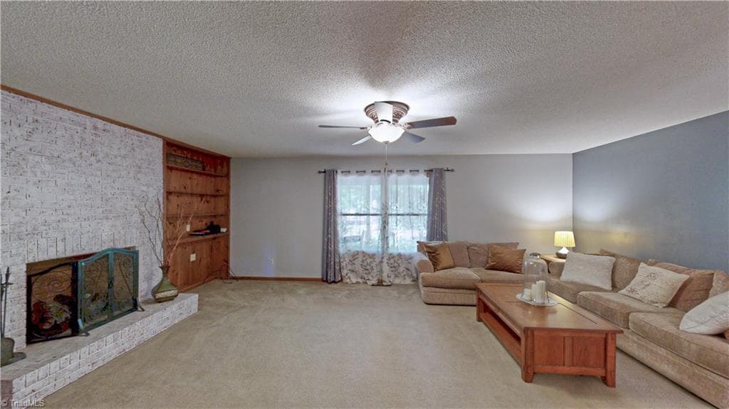 Stick/Site Built at 859 Lakeview Drive, Thomasville NC 27360, photo 13 of 39
