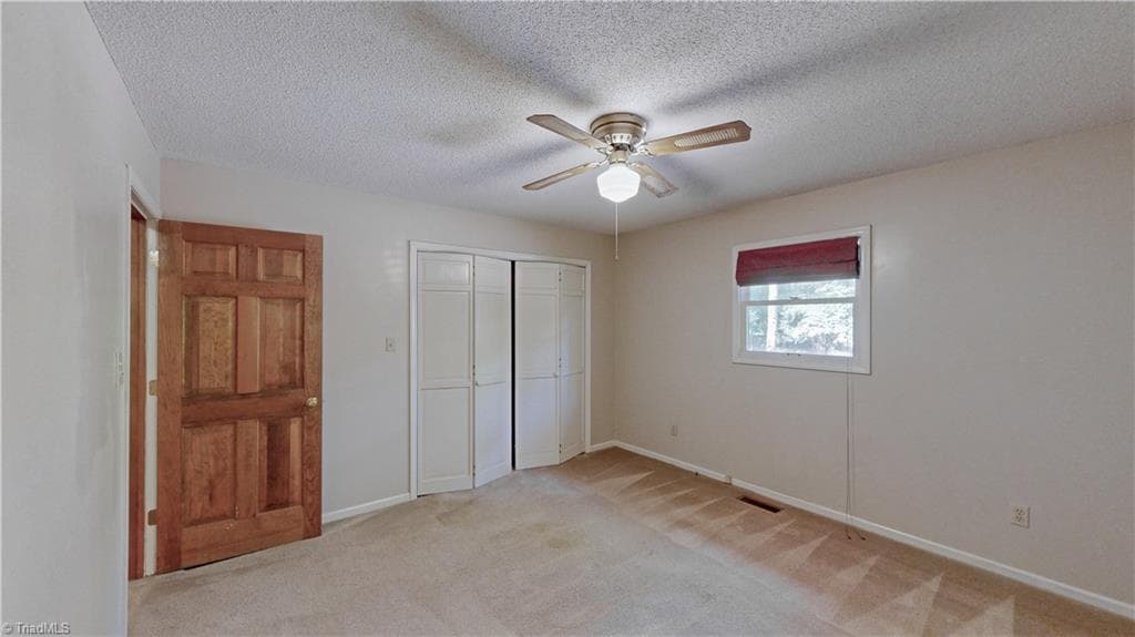 Stick/Site Built at 859 Lakeview Drive, Thomasville NC 27360, photo 32 of 39