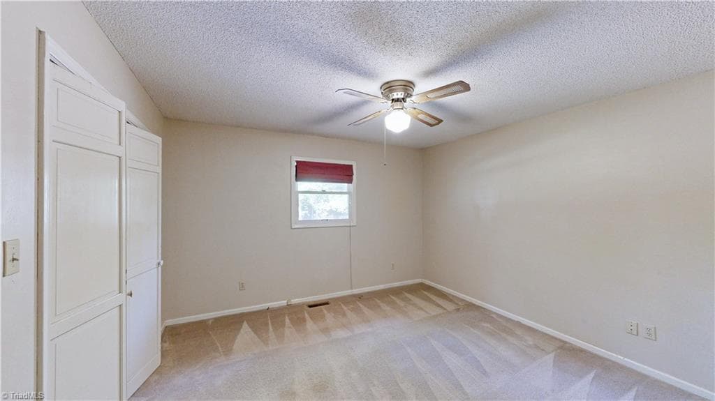 Stick/Site Built at 859 Lakeview Drive, Thomasville NC 27360, photo 28 of 39