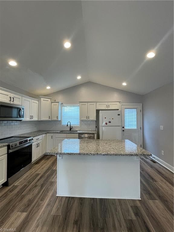 Stick/Site Built at 100 Hillside Drive, Thomasville NC 27360, photo 10 of 27