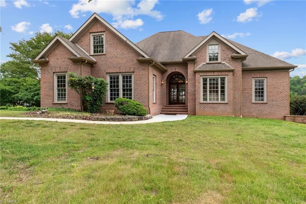 Stick/Site Built at 221 Windemere Isle Road, Statesville NC 28677, Statesville, photo 4 of 31