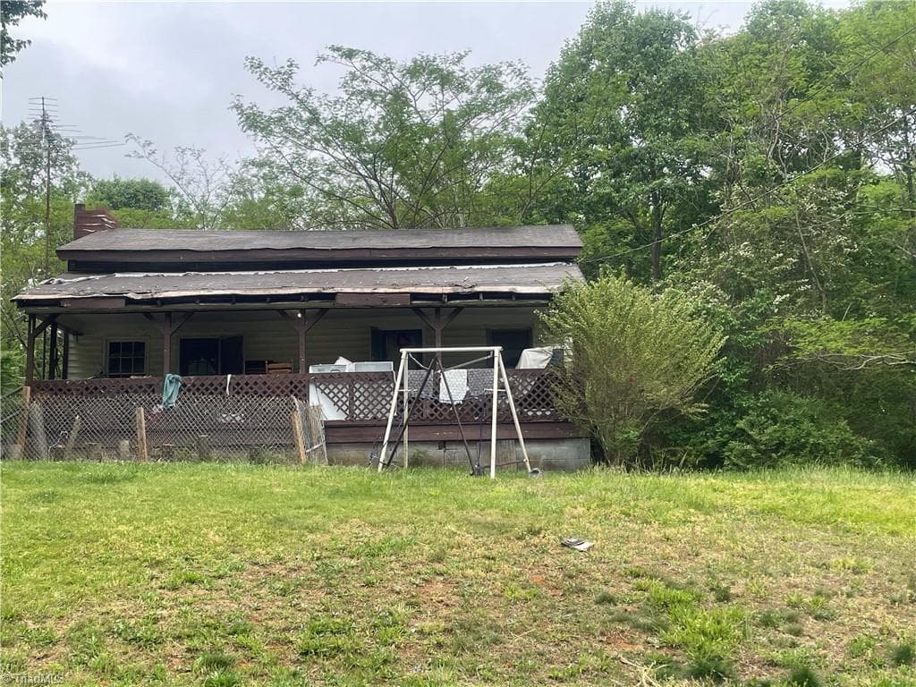 1085 Riverview Road, Walnut Cove NC 27052