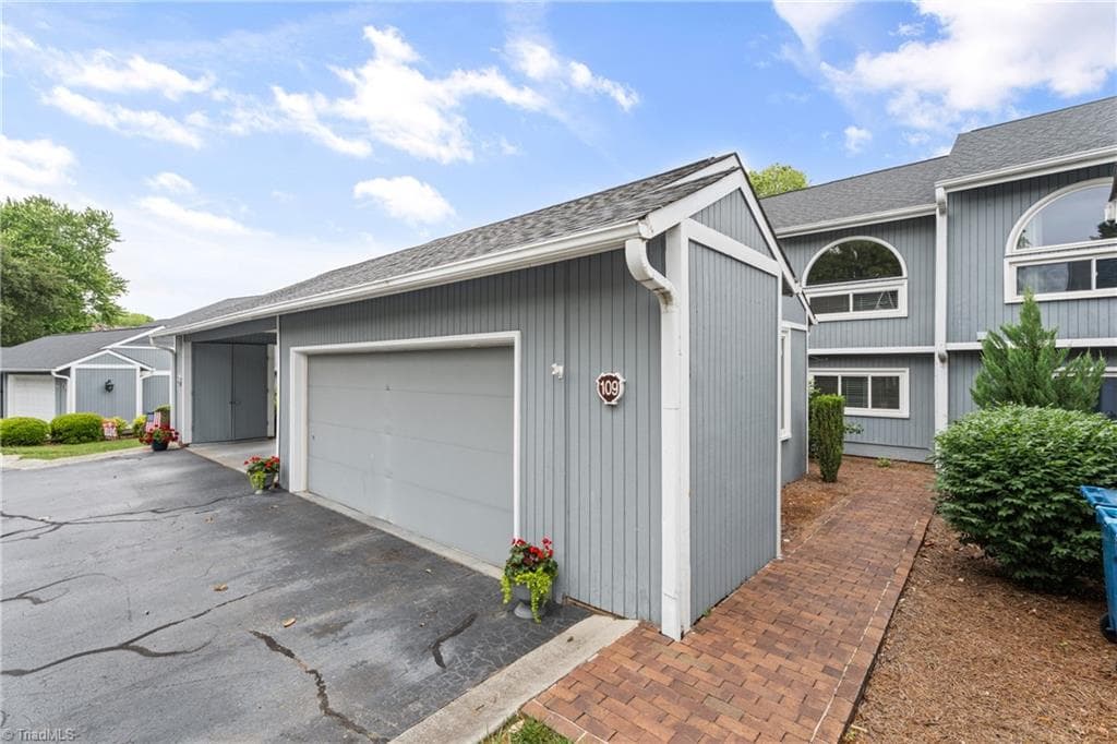 Stick/Site Built at 109 Pembrooke Ridge Court, Bermuda Run NC 27006, Bermuda Run, photo 33 of 36