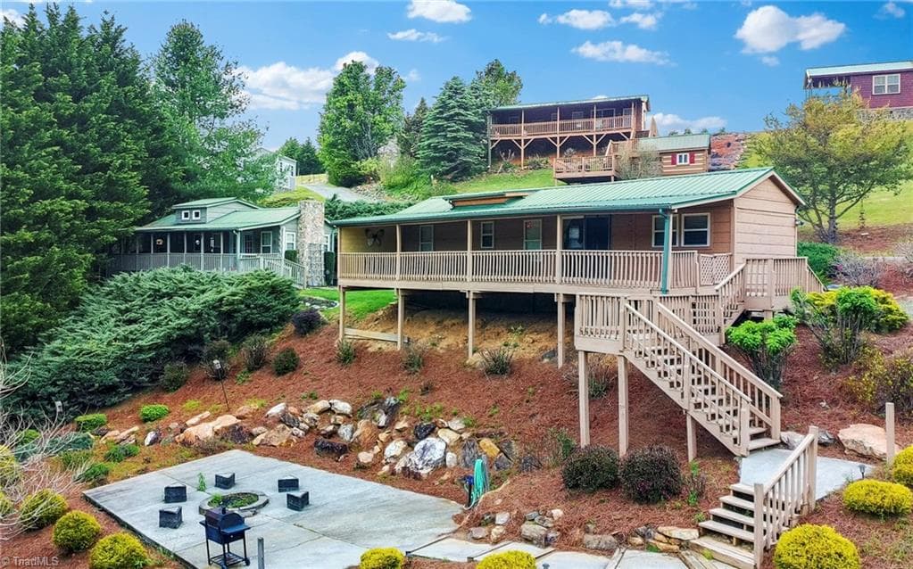 489 Buttons Lane, Sparta NC 28675
