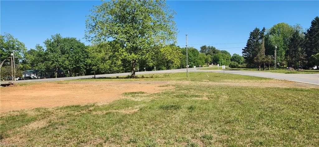 Remarks at 2493 Old Highway 21, State Road NC 28676, State Road, photo 2 of 14