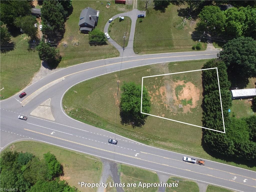 Remarks at 2493 Old Highway 21, State Road NC 28676, State Road, photo 13 of 14