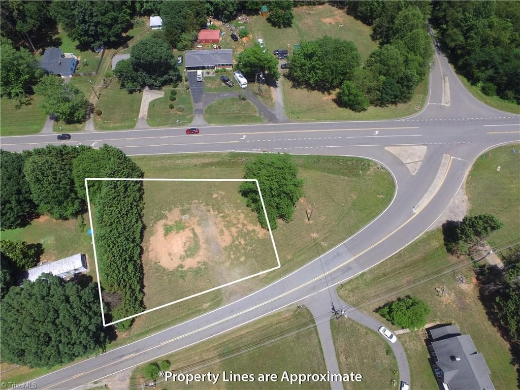 Remarks at 2493 Old Highway 21, State Road NC 28676, State Road, photo 12 of 14