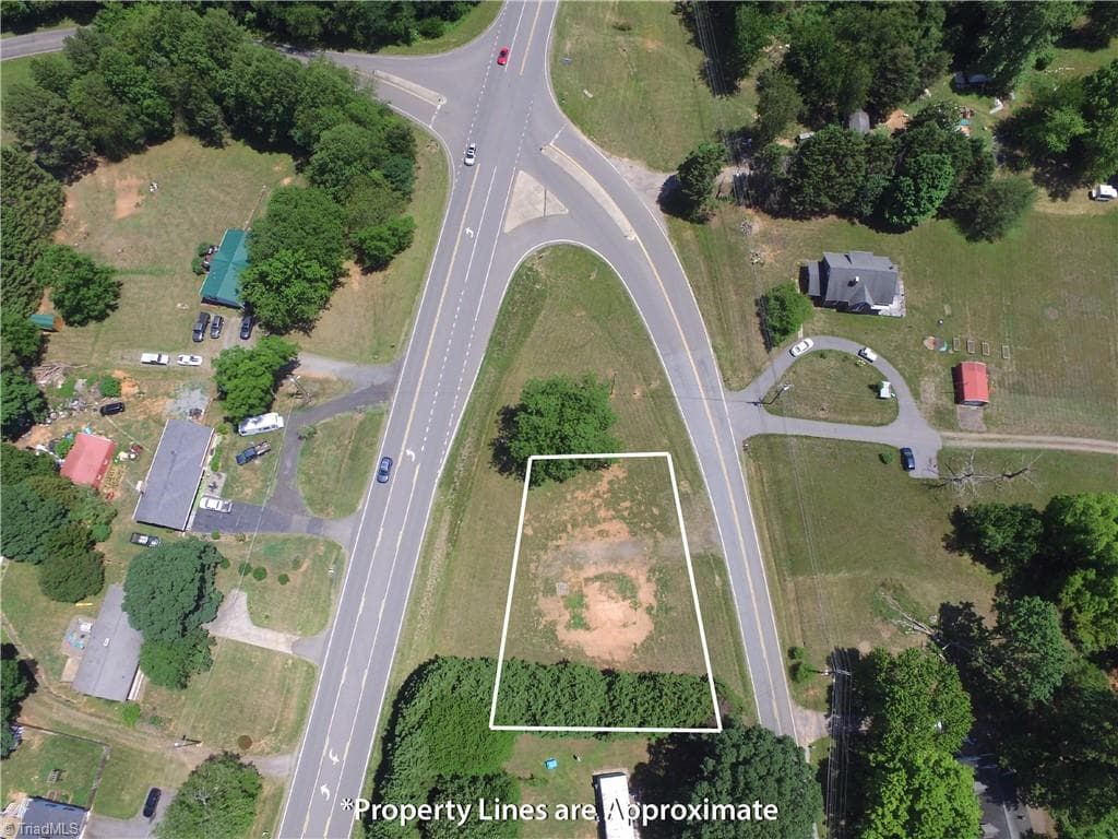 Remarks at 2493 Old Highway 21, State Road NC 28676, State Road, photo 7 of 14