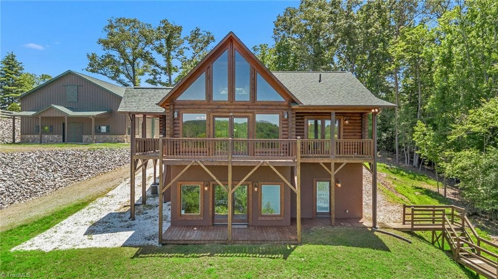 318 Heron Point Drive, Wilkesboro NC 28697