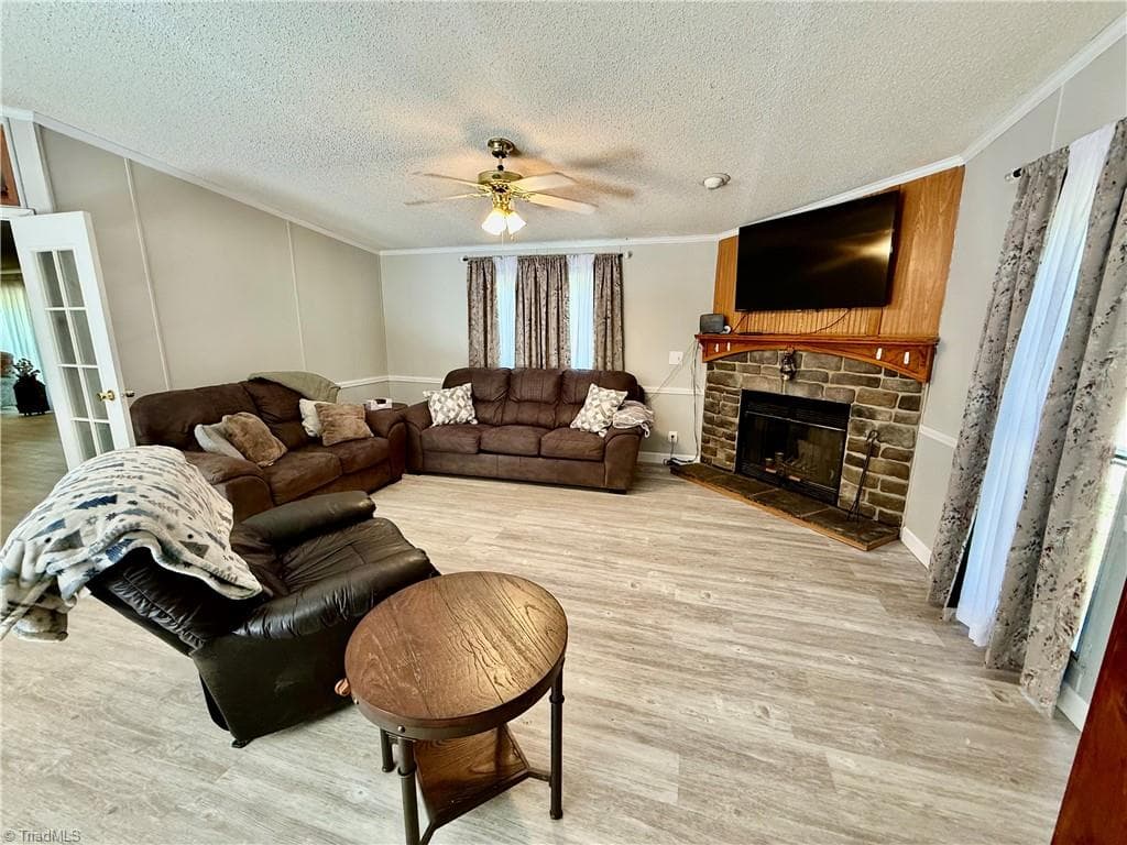 Manufactured Home at 1038 Blackburn Hollow Road, Purlear NC 28665, Purlear, photo 16 of 31