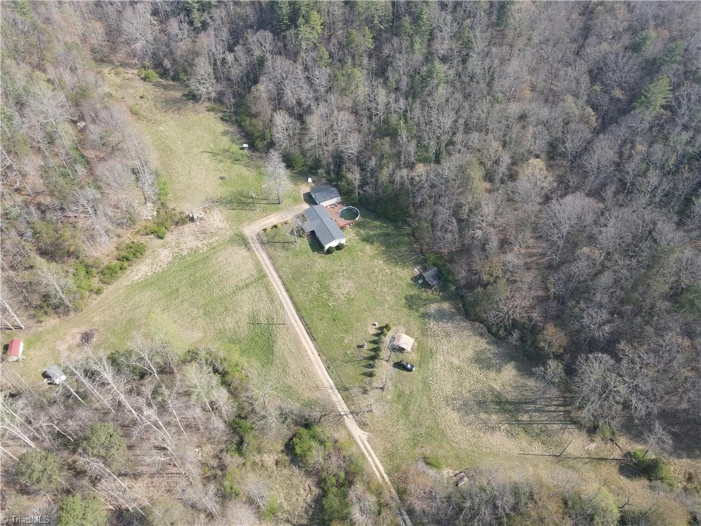 Manufactured Home at 1038 Blackburn Hollow Road, Purlear NC 28665, Purlear, photo 9 of 31