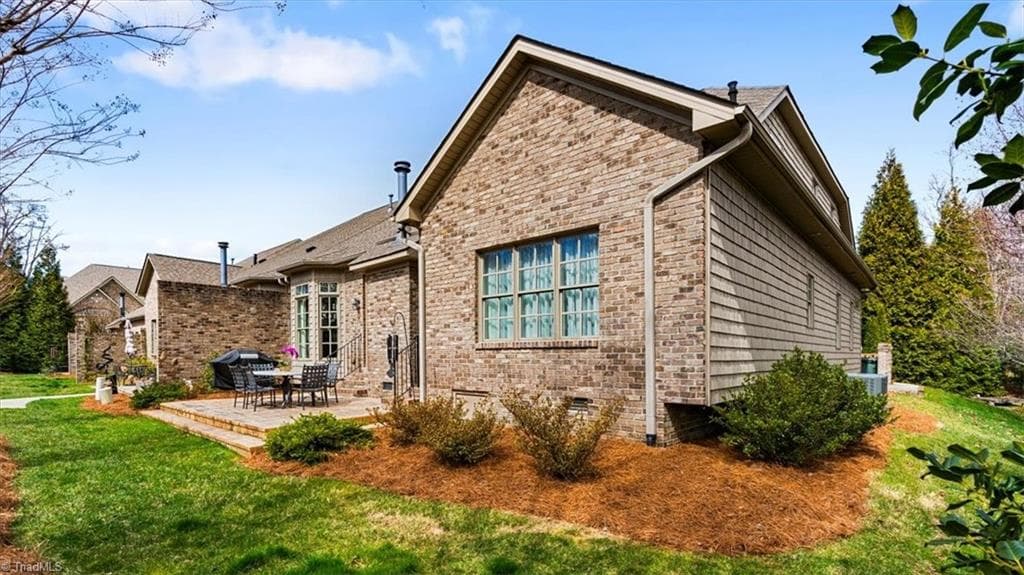 Stick/Site Built at 6 Blakeney Place, Greensboro NC 27408, photo 41 of 45