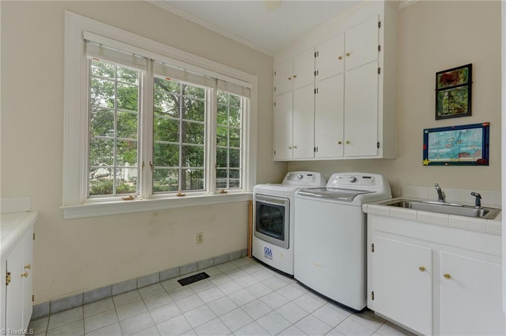Stick/Site Built at 2601 W Market Street, Greensboro NC 27403, Greensboro, photo 28 of 50