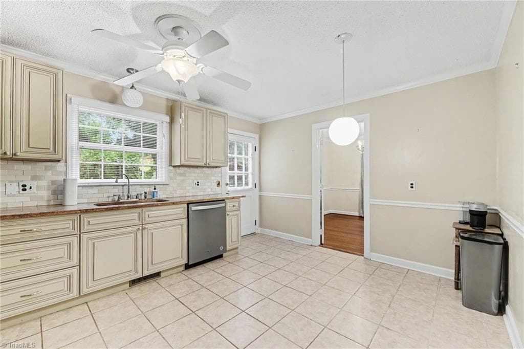 Stick/Site Built at 1128 Partridge Lane, Winston-Salem NC 27106, photo 6 of 24